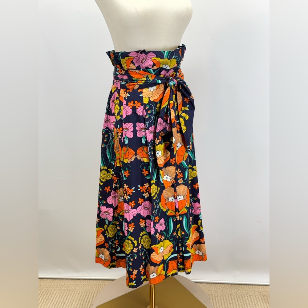 COREY LYNN CALTER Navy with bright floral pattern pleated A line skirt size M - Picture 8 of 12